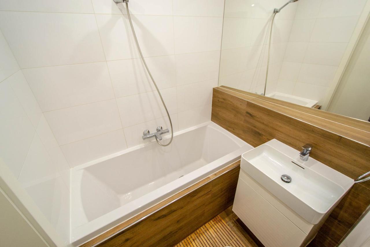 Executive Bright Apt. By Ruterra Appartement