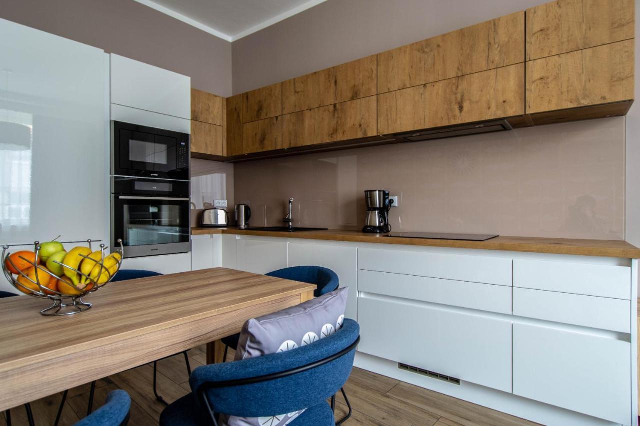 Executive Bright Apt. By Ruterra Appartement
